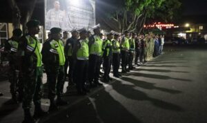 Tim Gabungan TNI-Polri Menggelar Patroli Menjaga Kamtibmas Selama Ramadhan