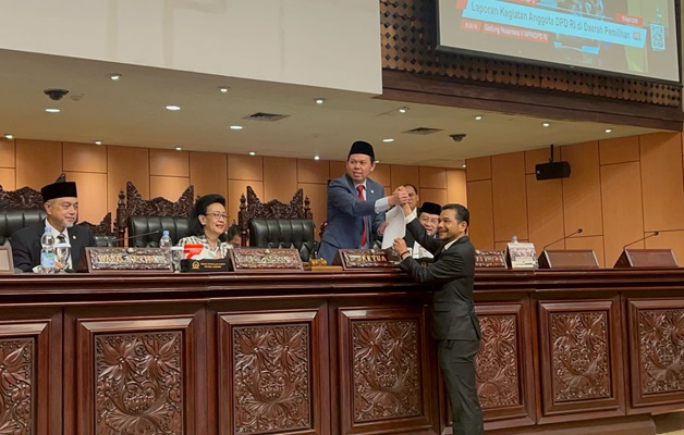 Persoalan Banjir Aceh Utara Disampaikan oleh Azhari Cage di Sidang Paripurna DPD RI