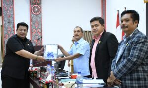 Nota Pengantar LKPJ TA 2024 Disampaikan Langsung oleh Bupati Samosir