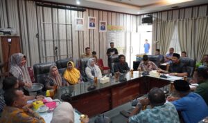 Tidak Tahan dengan Aroma Ternak Ayak, Warga Masyarakat Beraudiensi ke DPRD Langkat