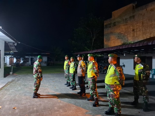 Polsek Firdaus Polres Sergai Tingkatkan Sinergitas TNI dengan POLRI Laksanakan Patroli Gabungan Memelihara Situasi Kamtibmas