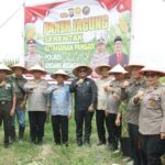 Kapolres Sergai Bersama Forkopimda Melaksanakan Giat Panen Raya Jagung Serentak Kuartal II tahun 2025