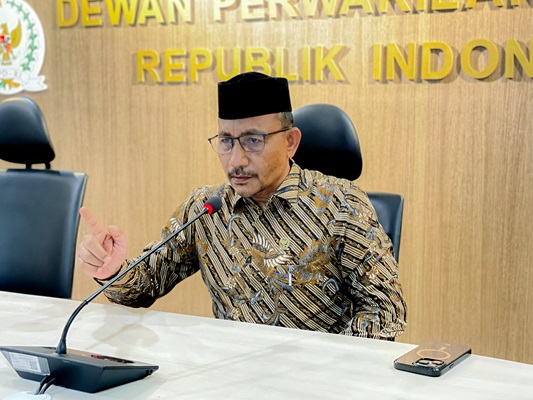 DPD RI Tegaskan Penertiban Tanah Terlantar Tak Boleh Abaikan Hak Masyarakat Haji Uma Minta Pemerintah Bijak dalam Penertiban Tanah Terlantar agar Tak Rugikan Rakyat