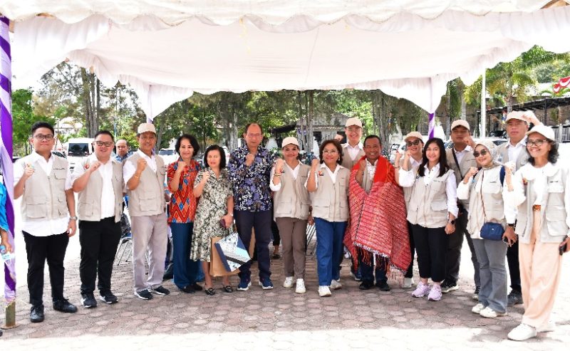 Pemkab Samosir dan Yayasan Gerakan Perempuan Pesisir Kolaborasi Selenggarakan Pengobatan Gratis bagi Warga