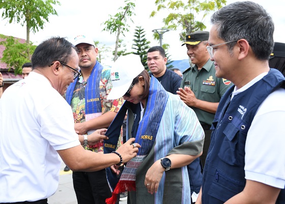 Bupati Samosir Bersama Wamen Pariwisata dan Gubsu Luncurkan Gerakan Wisata dan Program Visit Samosir