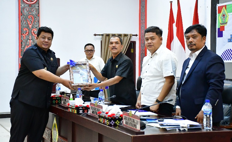 Bupati Samosir Paparkan Nota Pengantar atas 4 Ranperda serta KUA-PPAS APBD Tahun Anggaran 2026