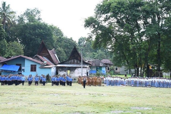 Peringati Harkitnas Ke-117, Wabup Samosir Bertindak sebagai Inspektur Upacara