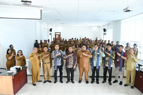 Sosialisasi Tata Kelola Keuangan Daerah, Bupati Samosir Beri Penghargaan atas Kehadiran Kepala BPK RI Perwakilan Sumut