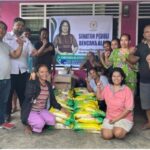 Warga Terdampak Banjir Terima Bantuan dari Anggota DPD RI Sumut Dr. Badikenita Sitepu