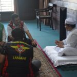 Tuan Guru Babussalam dan Warga Terdampak Banjir Terima Bantuan dari Ketua DPRD Langkat