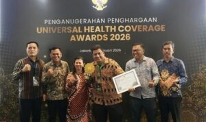 Tiga Kali Berturut-Turut Raih Penghargaan UHC, Program Unggulan Bupati Samosir BPJS Gratis Tiga Kali Berturut-Turut Raih Penghargaan UHC, Program Unggulan Bupati Samosir BPJS Gratis