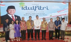 Bupati Samosir Bersama Wabup Hadiri Open House Gubsu dan Wagubsu, Perkuat Sinergitas dengan Pemerintah Provinsi di Hari Raya Idul Fitri 1447 H Bupati Samosir Bersama Wabup Hadiri Open House Gubsu dan Wagubsu, Perkuat Sinergitas dengan Pemerintah Provinsi di Hari Raya Idul Fitri 1447 H