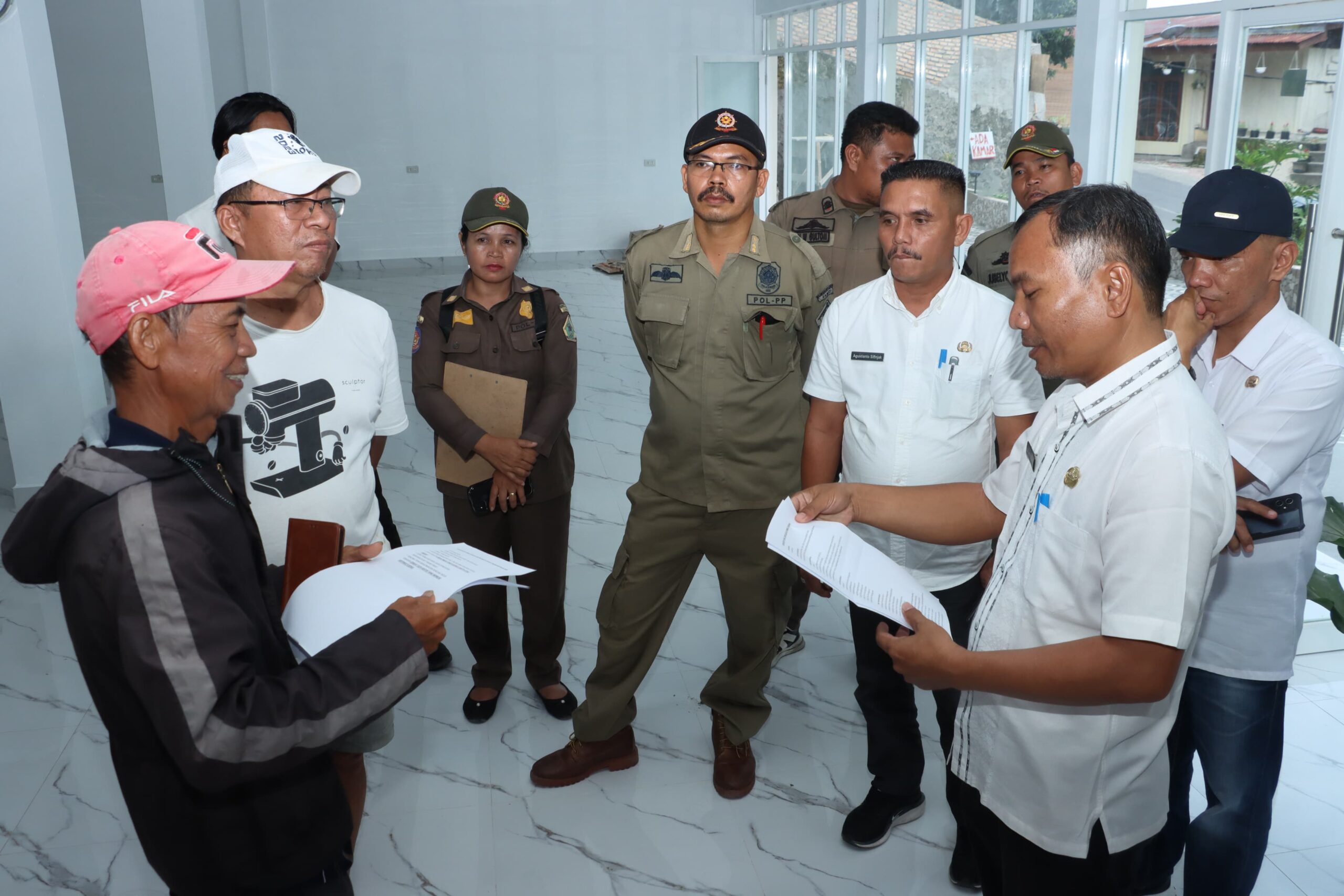 Pemkab Samosir Lakukan Penertiban Wilona Villa yang Berdiri Tanpa Izin di Tuktuk