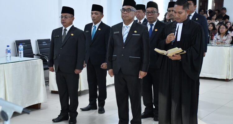 Wabup Samosir Lantik 9 Pejabat Tinggi Pratama, Tekankan Sinergi, Integritas, dan Prestasi