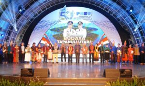Panggung Budaya Beta Tu Pulo Sibandang Meriahkan PRSU Ke-50, Pemkab Taput Promosikan Wisata Berbasis Budaya (2) Panggung Budaya Beta Tu Pulo Sibandang Meriahkan PRSU Ke-50, Pemkab Taput Promosikan Wisata Berbasis Budaya