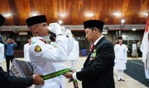 17 Anggota Paskibraka Taput Resmi Dikukuhkan, Bupati Dorong Generasi Muda Berkarakter