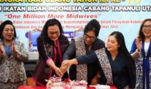 Pemkab Taput Apresiasi Peran Bidan sebagai Garda Terdepan Pelayanan Kesehatan dan Pengawal Generasi Emas 2045 pada HUT IBI Ke-75 Pemkab Taput Apresiasi Peran Bidan sebagai Garda Terdepan Pelayanan Kesehatan dan Pengawal Generasi Emas 2045 pada HUT IBI Ke-75