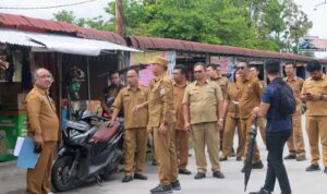 Bupati Taput Targetkan Percepatan Penataan Lokasi Tanggul Jalan Diponegoro (2) Bupati Taput Targetkan Percepatan Penataan Lokasi Tanggul Jalan Diponegoro